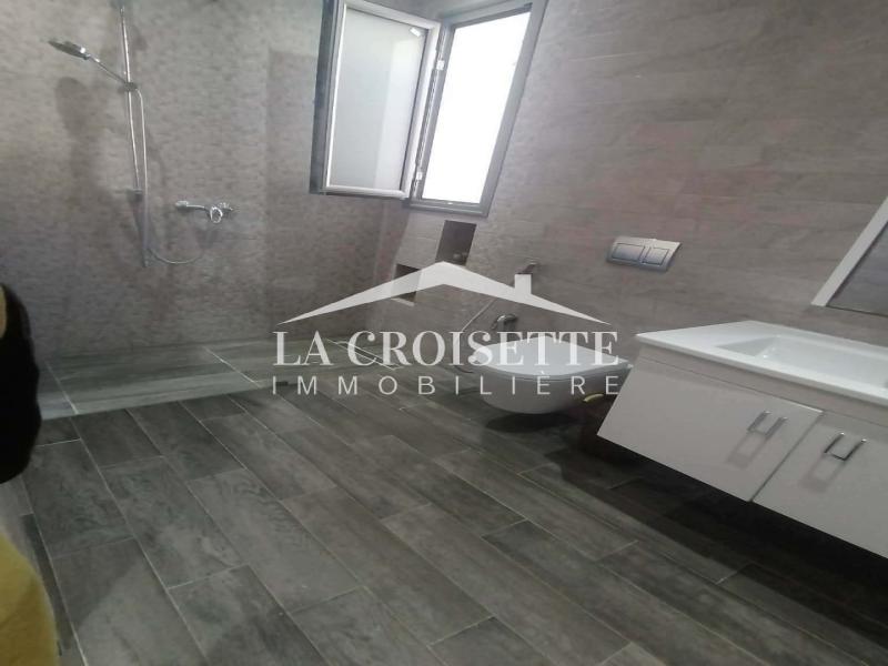 Duplex S+3 meublé à La Marsa